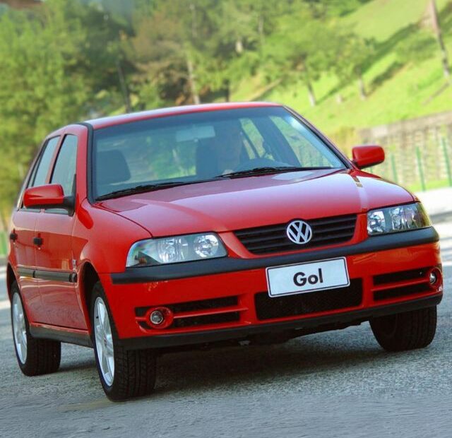 VW Gol 2003 vermelho.