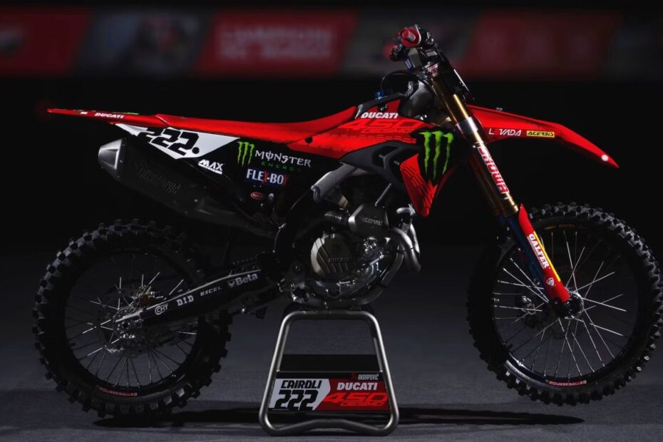 Ducati Desmo450 MX.