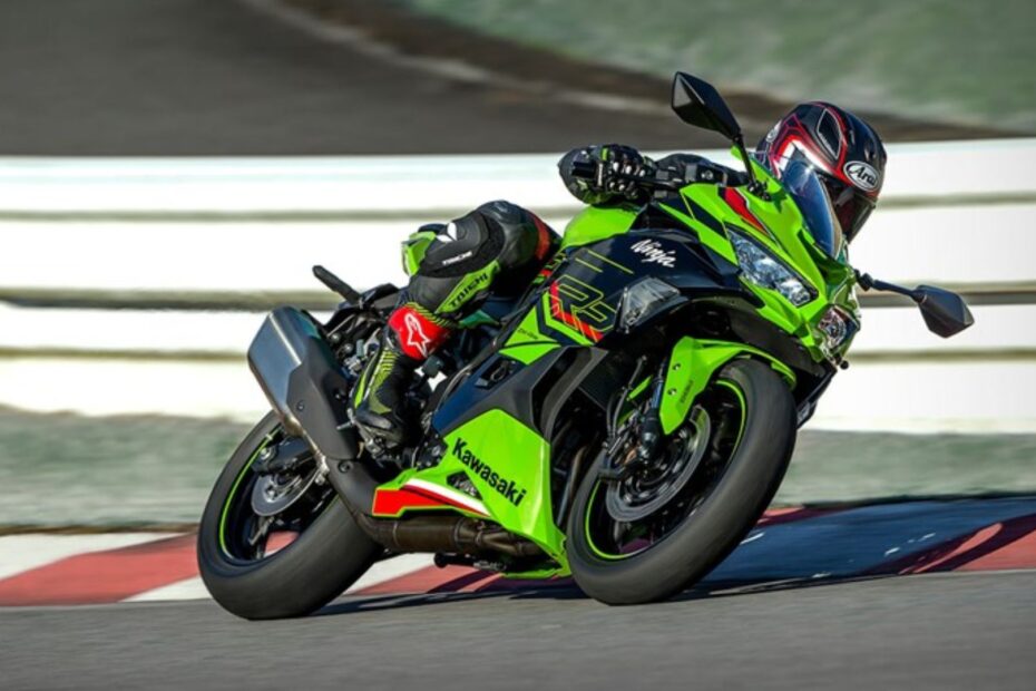 Kawasaki Ninja ZX-4R 2024.