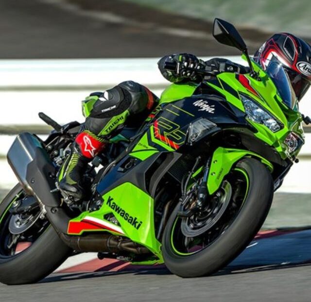 Kawasaki ZX-4R 2024.
