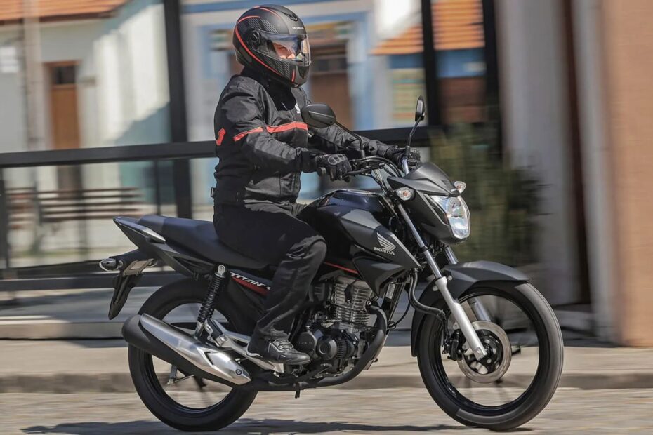 Honda CG 160 Titan 2024 movimento.