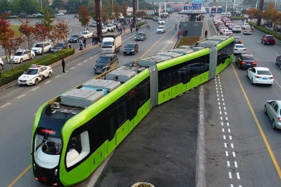 Trem magnético consegue andar sem trilhos.