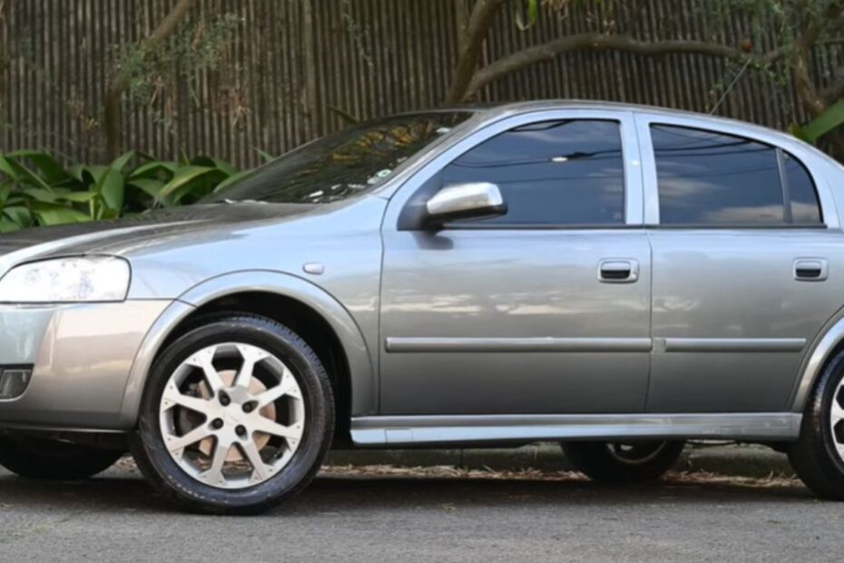Astra Advant. 2.0 MPFI 8V FlexP. 5p Aut. 2011