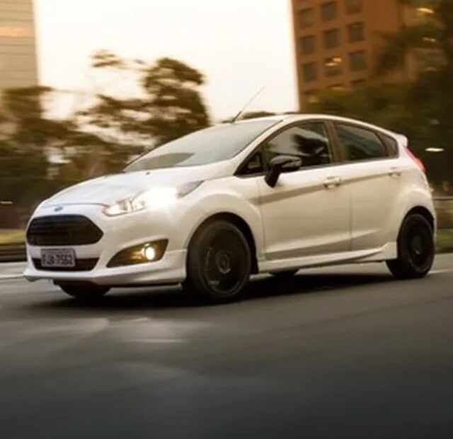 carros velhos que são bons e baratos para comprar em 2024