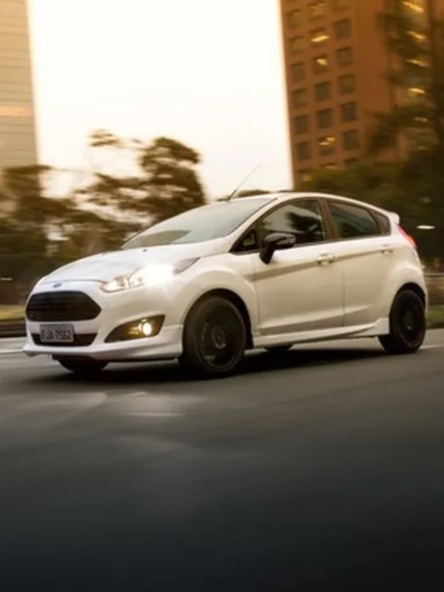 5 carros velhos que são bons e baratos para comprar em 2024