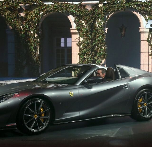 Ferrari 812 GTS.