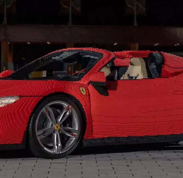 Ferrari de Lego.