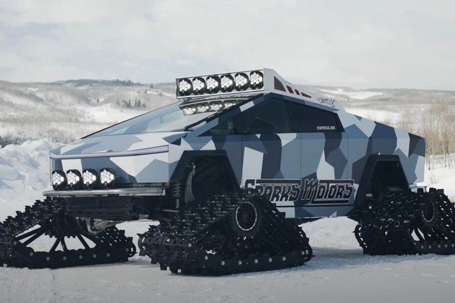 Cybertruck modificado para andar na neve.