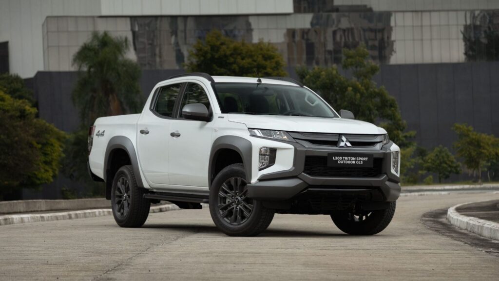 Nova Mitsubishi L200.