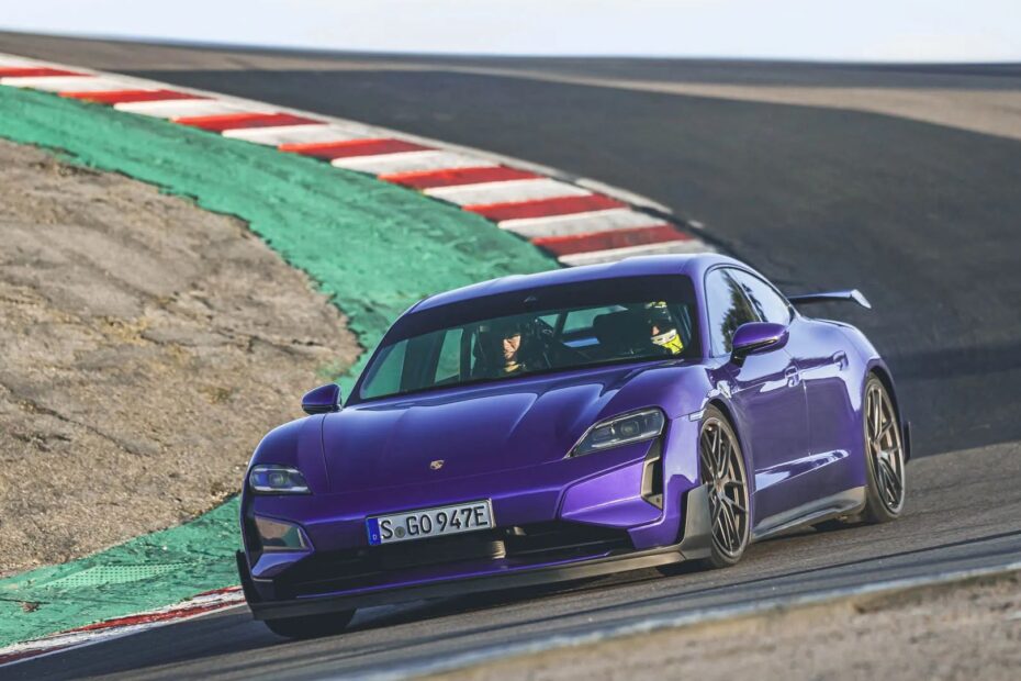 Porsche Taycan Turbo GT 2025 frente.
