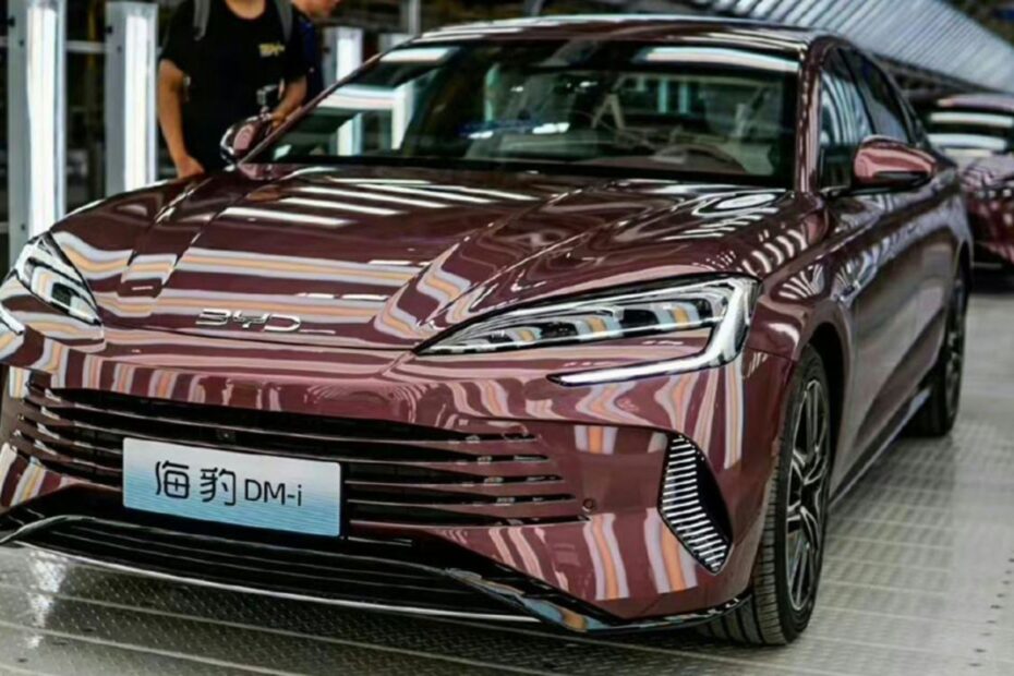 BYD Seal Hybrid pode vir ao Brasil.