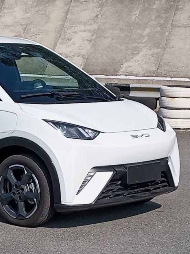 Por que os carros elétricos chineses irão ficar mais baratos em 2024?
