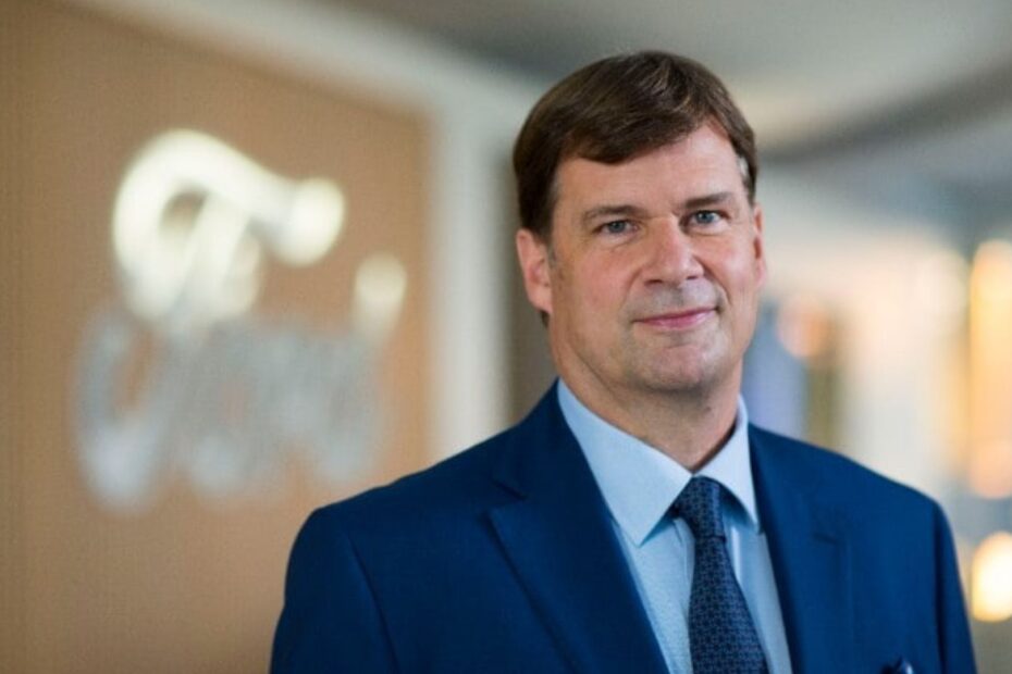 Jim Farley.