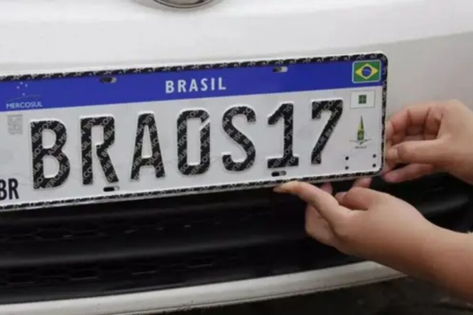 Placa Mercosul.