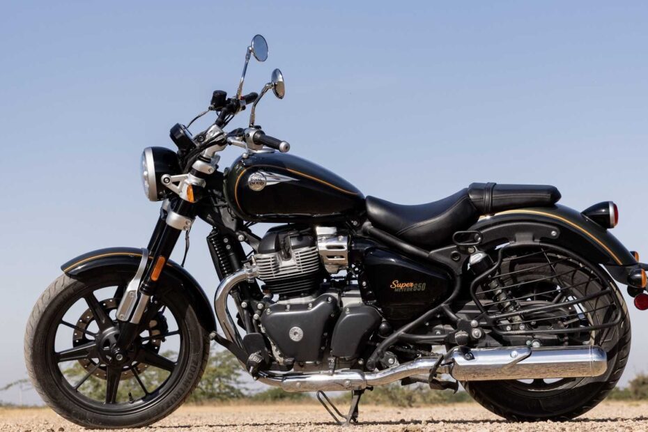 Super Meteor 650.