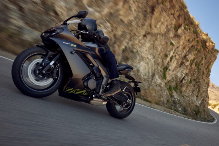 Triumph Daytona 660