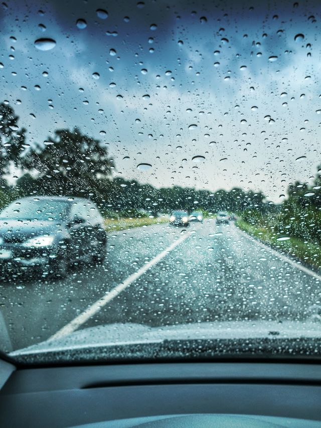Cuidados ao dirigir na chuva: Evite esses erros que podem custar caro!