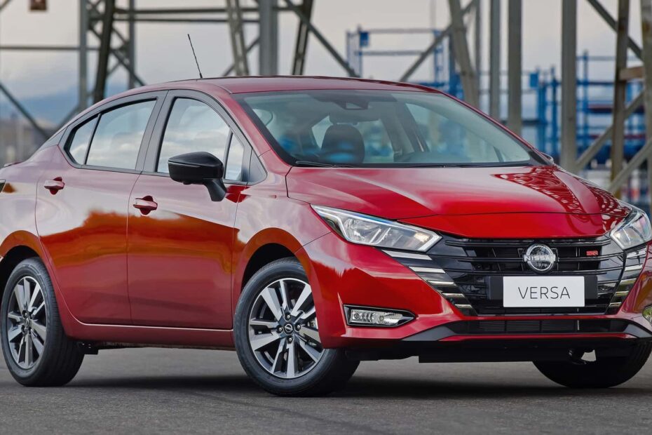Nissan Versa SR 2025