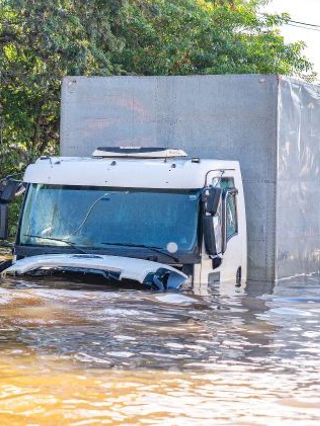 Rio Grande do Sul pode ter perdido 200 mil veículos na inundação!