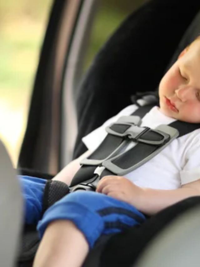Criança usa cadeirinha no carro até quantos anos? Descubra!