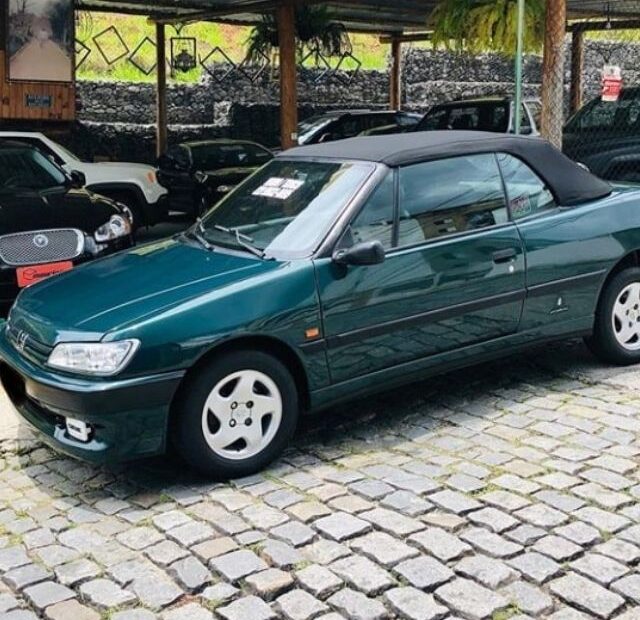 Peugeot 306.