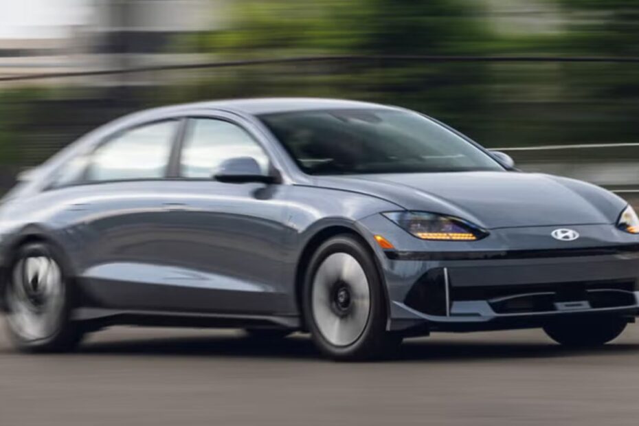 Hyundai loniq 6 2024 na estrada