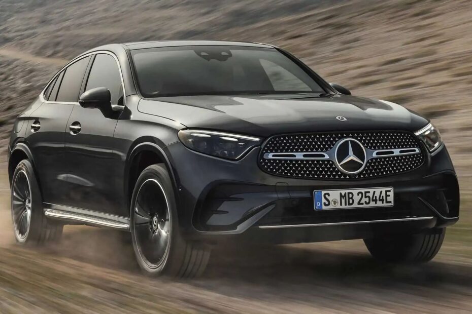 Mercedes Benz GLC na estrada