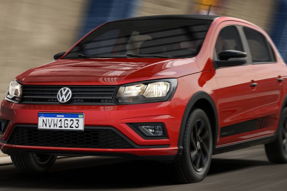 Volkswagen Gol vermelho na estrada