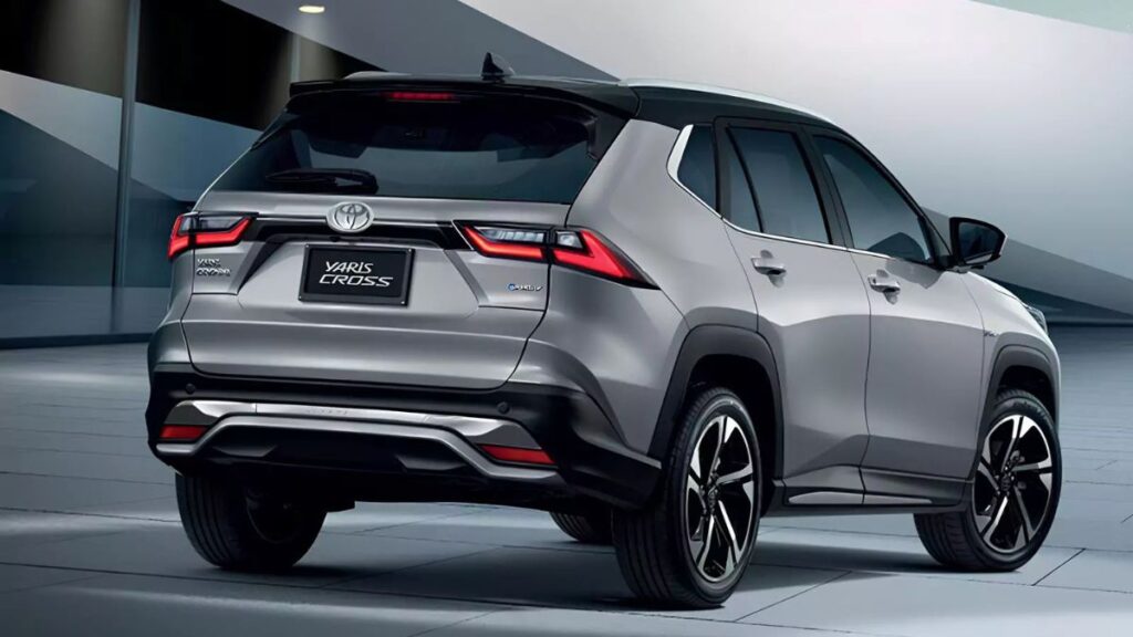 Traseira do Toyota Yaris Cross.