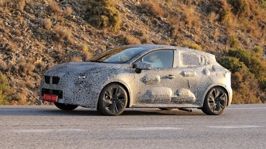 Lateral do Renault Clio.