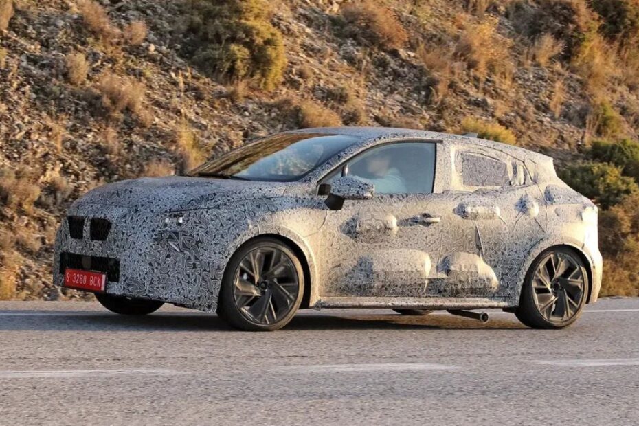 Lateral do Renault Clio.
