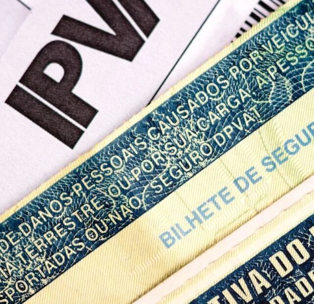 Papeis do IPVA 2025.