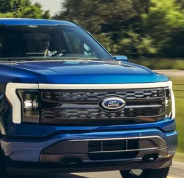 dianteira picape azul eletrica ford