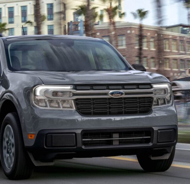 Ford Hibrido em velocidade.
