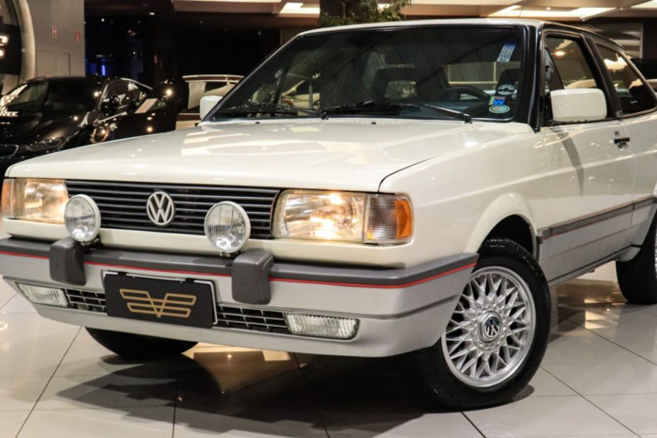 Carro Clássico Gol GTI.