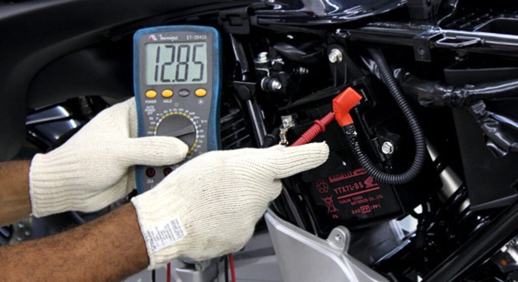 Arrumando Bateria de moto.