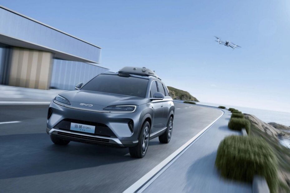 BYD com drones integrados.