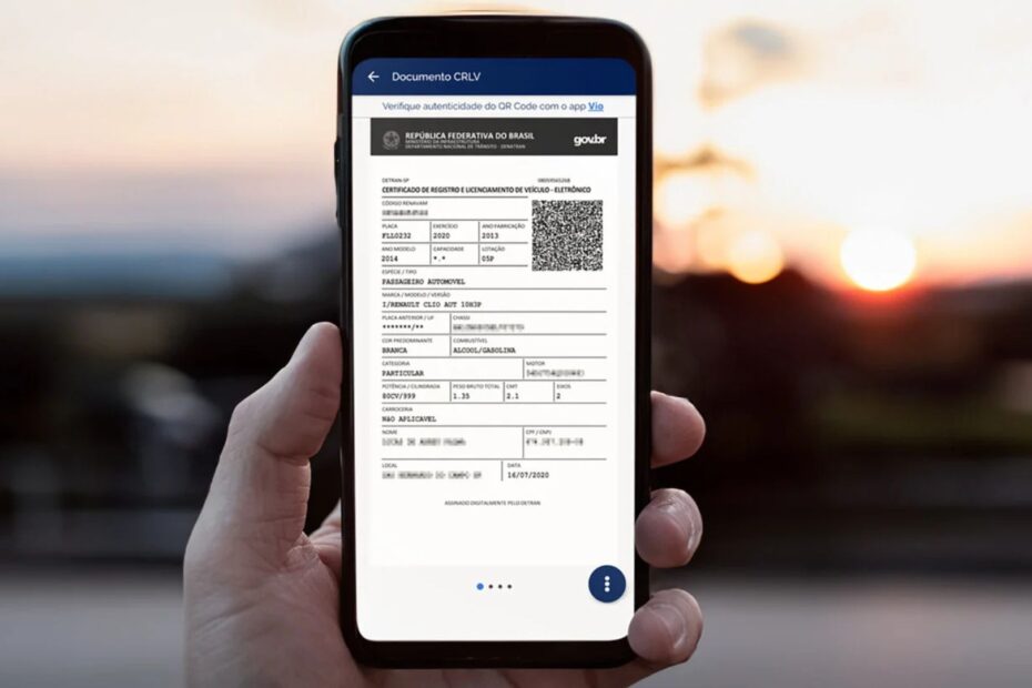 CRLV Digital no celular.