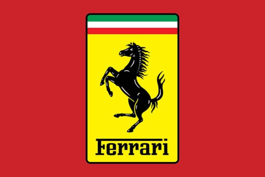 Logo da Ferrari destacada na tela.