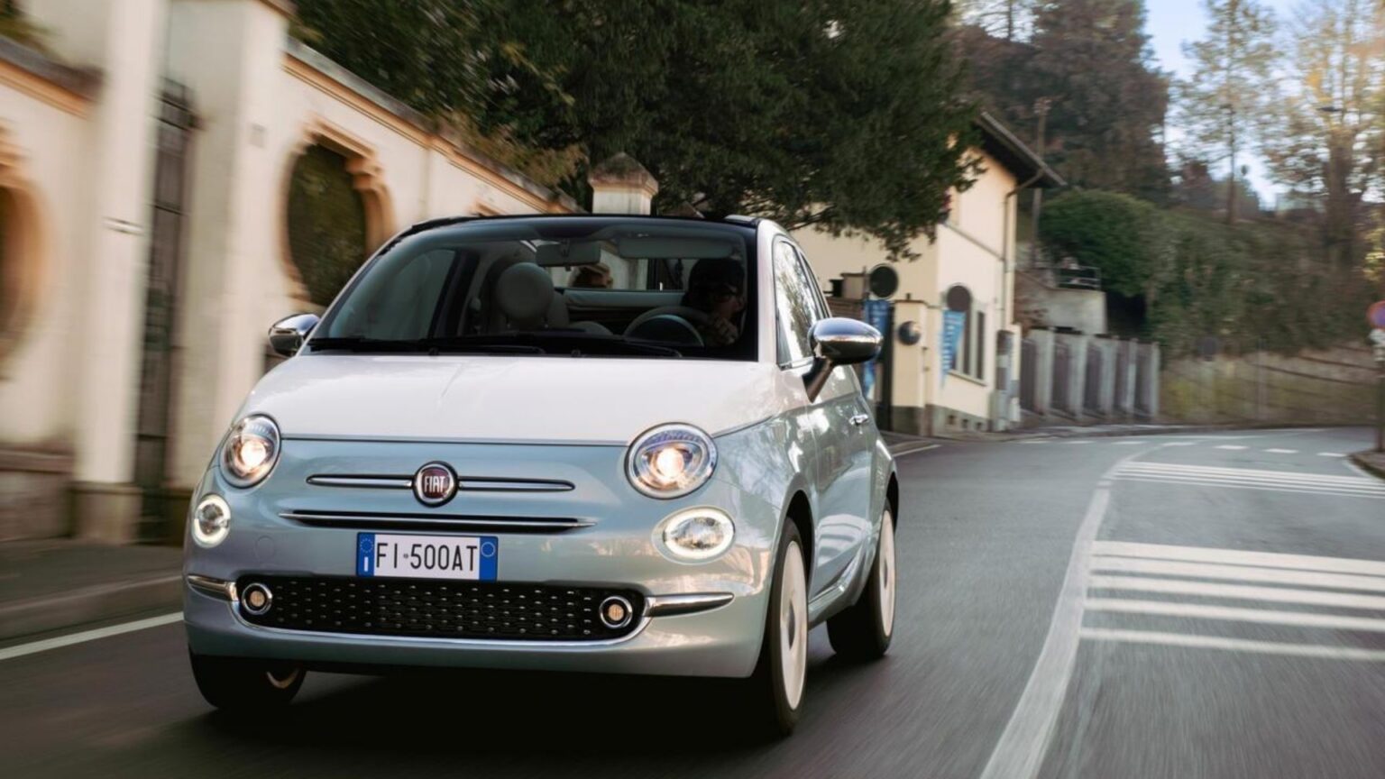 Novo Fiat 500 Híbrido Chega Em 2025, Com Nome Inédito E Produção ...
