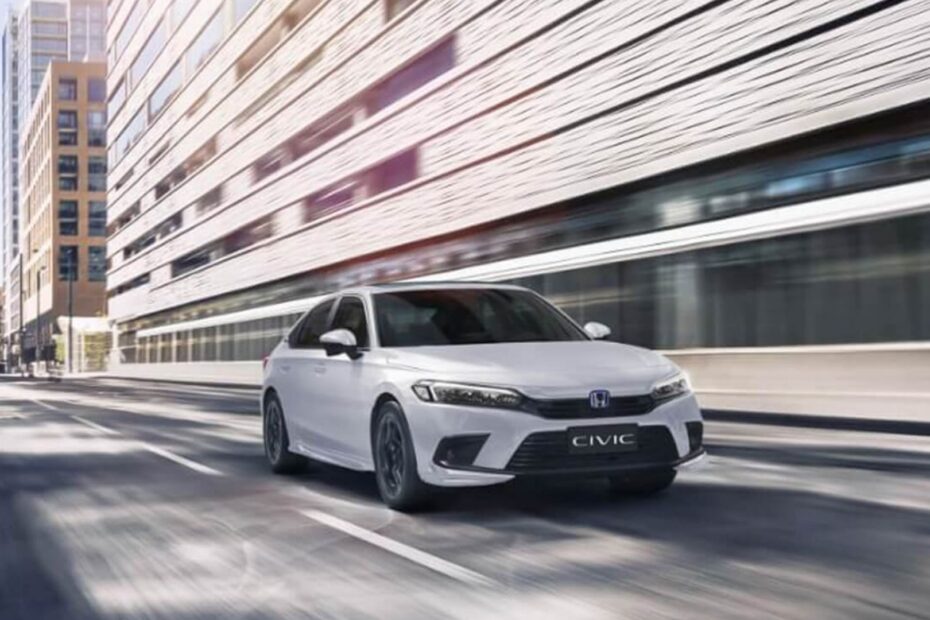 Novo Civic e:HEV 2027.