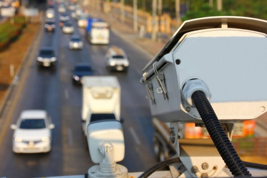 O que fazer quando ganhar uma multa? Veja se o Radar não errou.