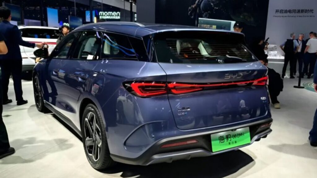 Traseira do BYD Seal 06 DM-i Wagon.
