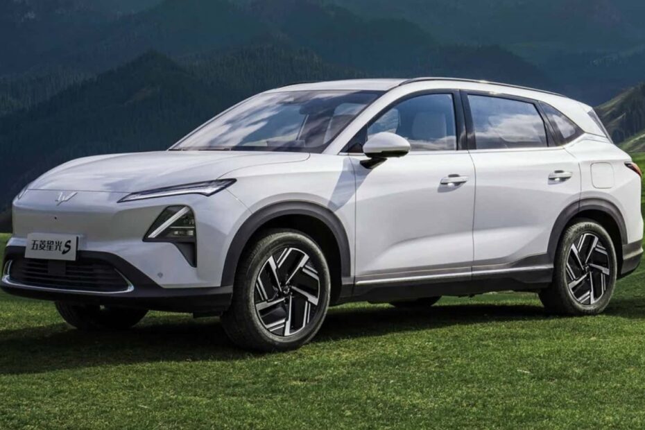 Captiva EUV chamada Starlight S branca na diagonal.