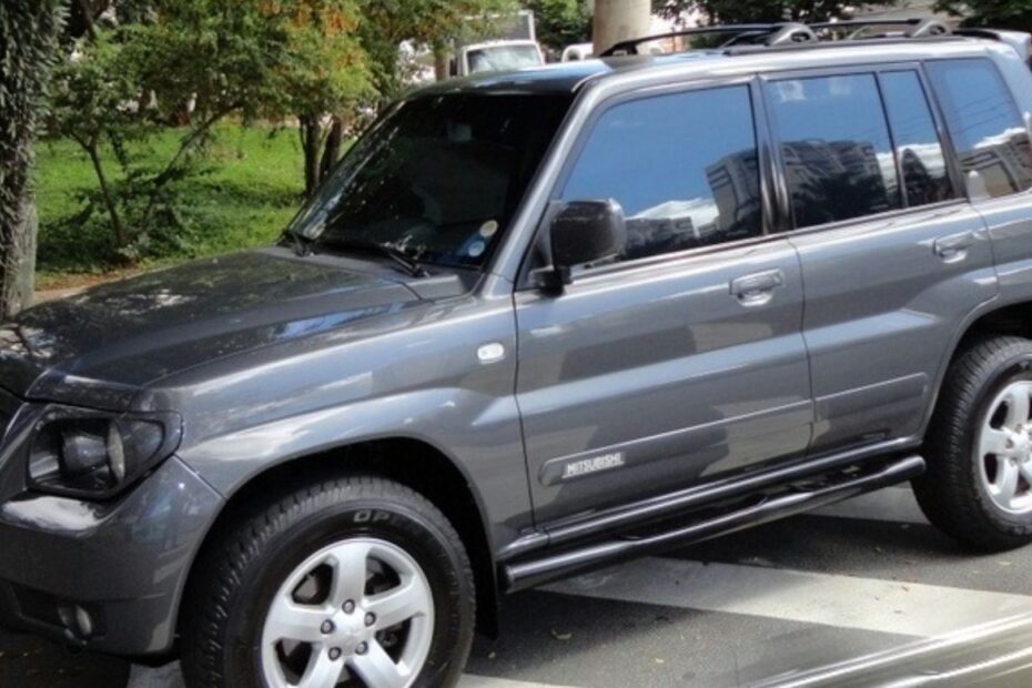 Mitsubishi Pajero TR4.