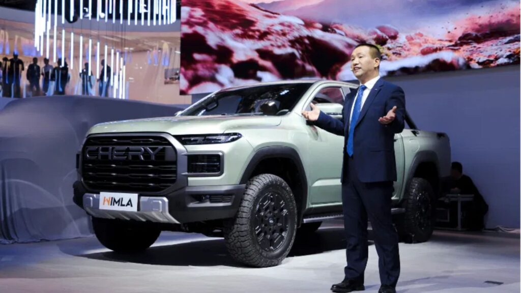 Chery Himla em uma exposição.