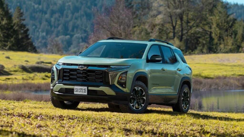 Chevrolet Equinox na diagonal.