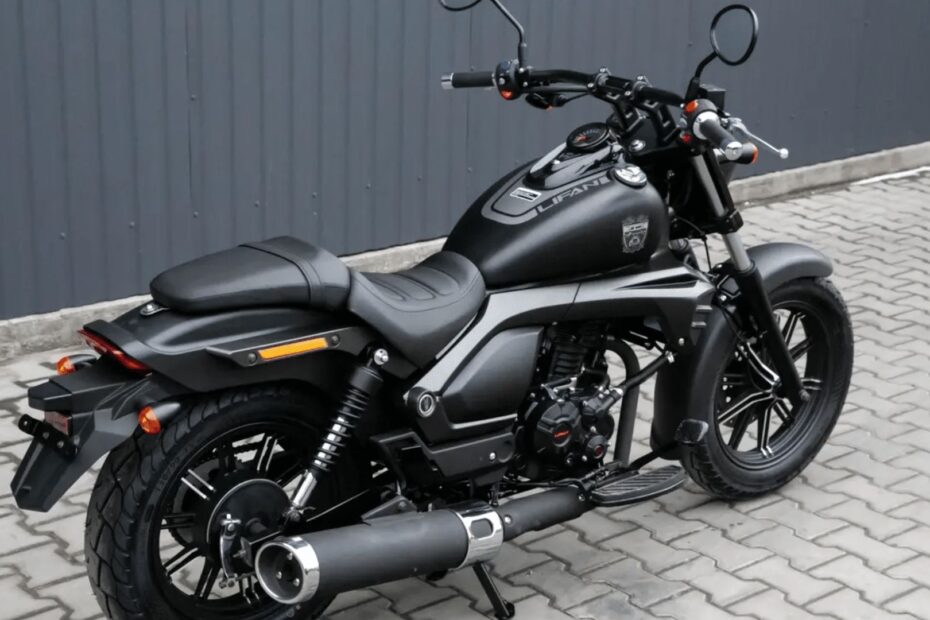 Shineray SRV600V cinza com preto.