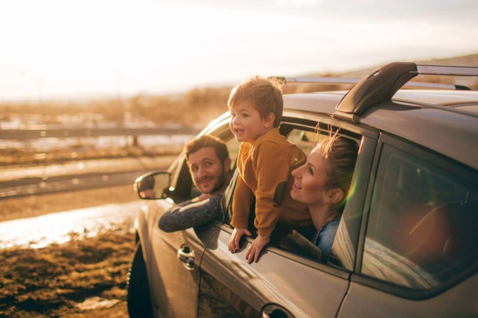 Viajar em família em feriado.