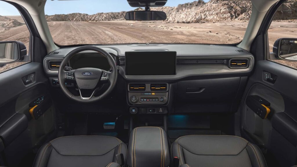Interna do Ford Maverick Tremor.